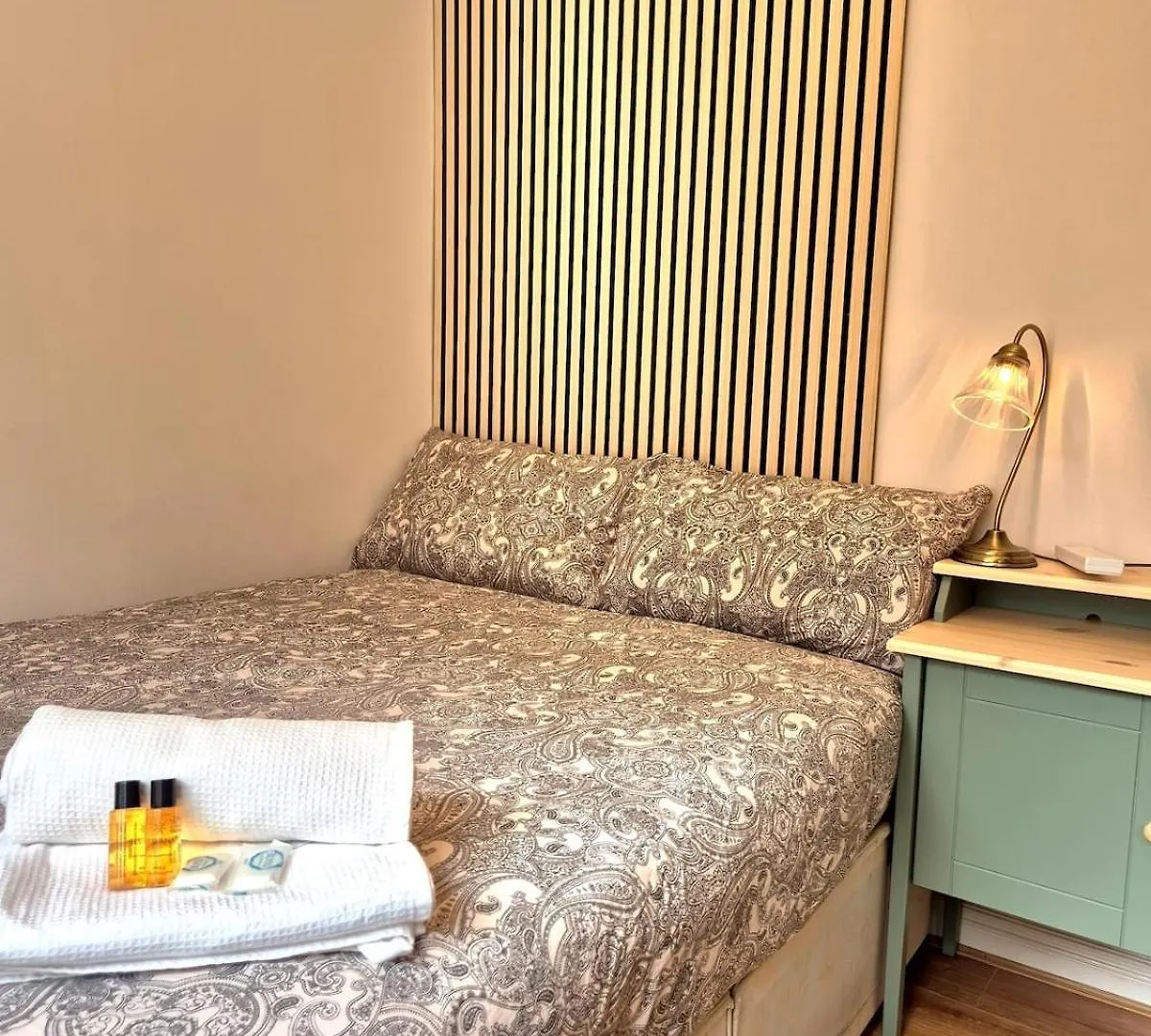 Modern Two Bed Apartment With Parking Dublino